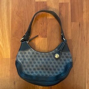 Dooney & Bourke Vintage Shoulder‎ Bag